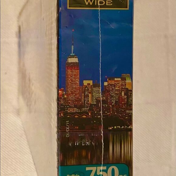 *New & Sealed* New York 9-11 Tribute Panoramic Puzzle~ Buffalo Games 750 pc. - Picture 9 of 9